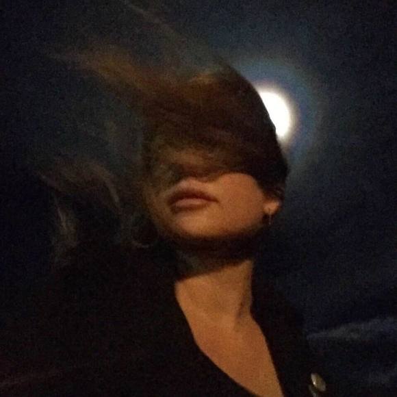 Meet your Posher, Sara - Picture 1 of 1